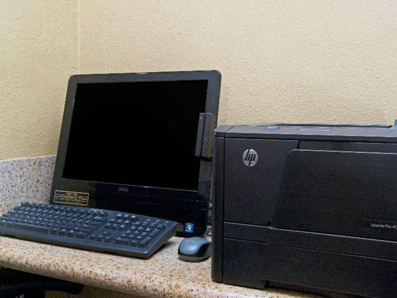 Travelodge By Wyndham Lax South