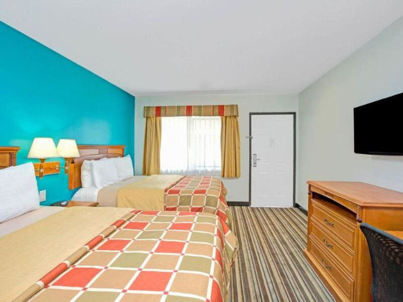 Travelodge By Wyndham Lax South