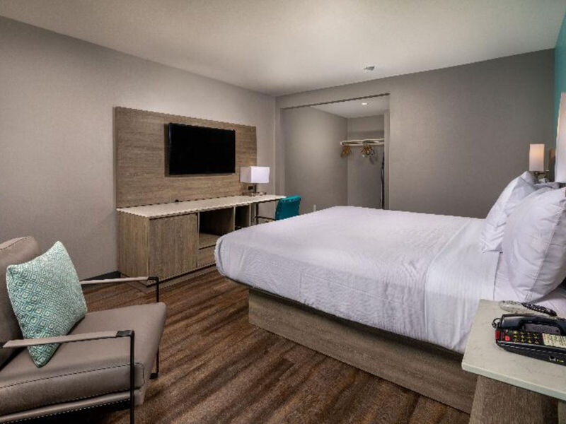 Travelodge By Wyndham Lax South