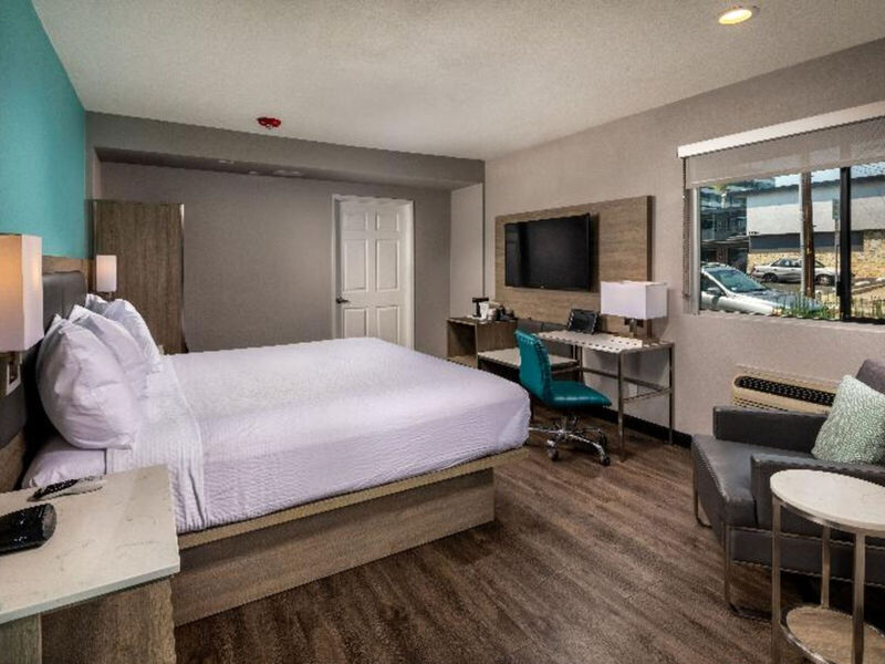 Travelodge By Wyndham Lax South