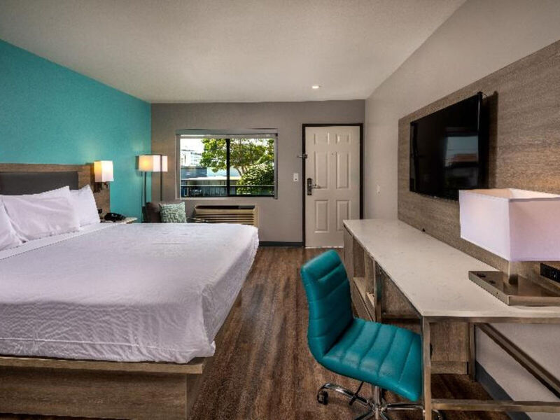 Travelodge By Wyndham Lax South