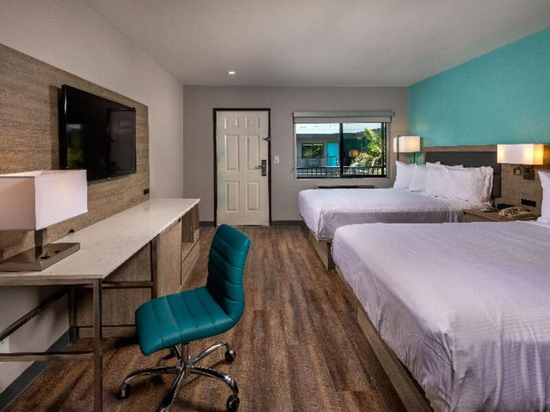 Travelodge By Wyndham Lax South