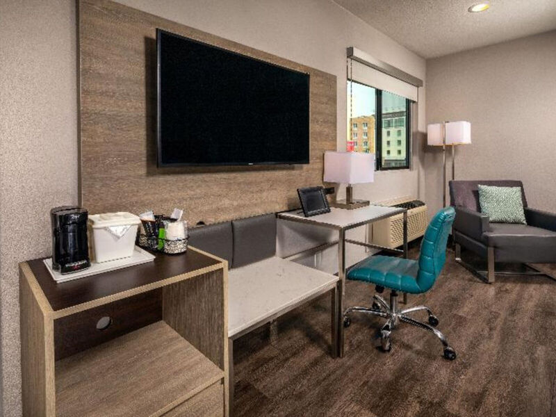 Travelodge By Wyndham Lax South