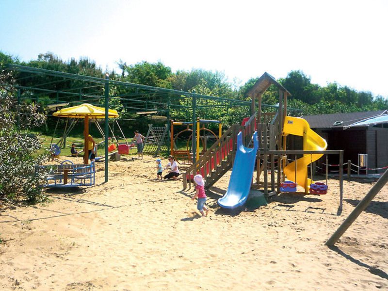 Trendy Aspendos Beach, FZ