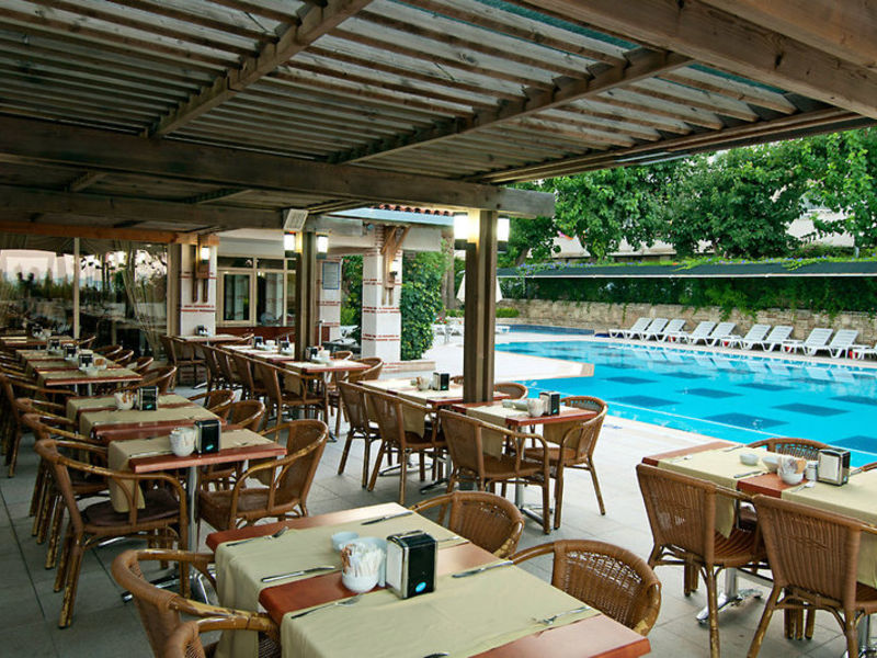 Trendy Hotel Side Beach