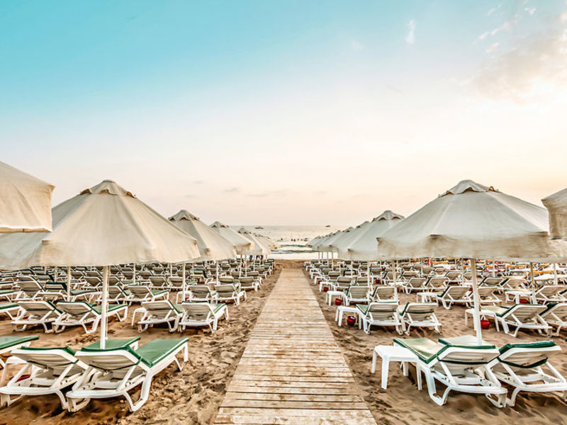 Trendy Hotel Side Beach