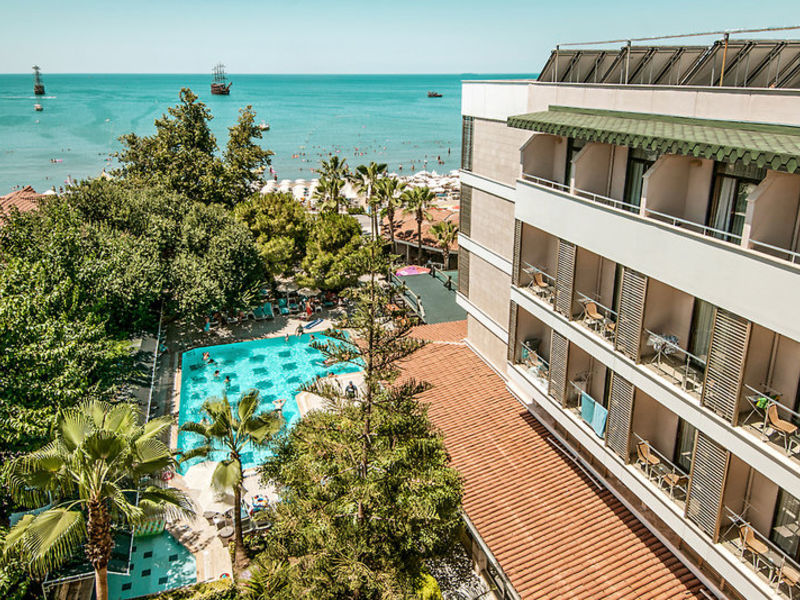 Trendy Hotel Side Beach