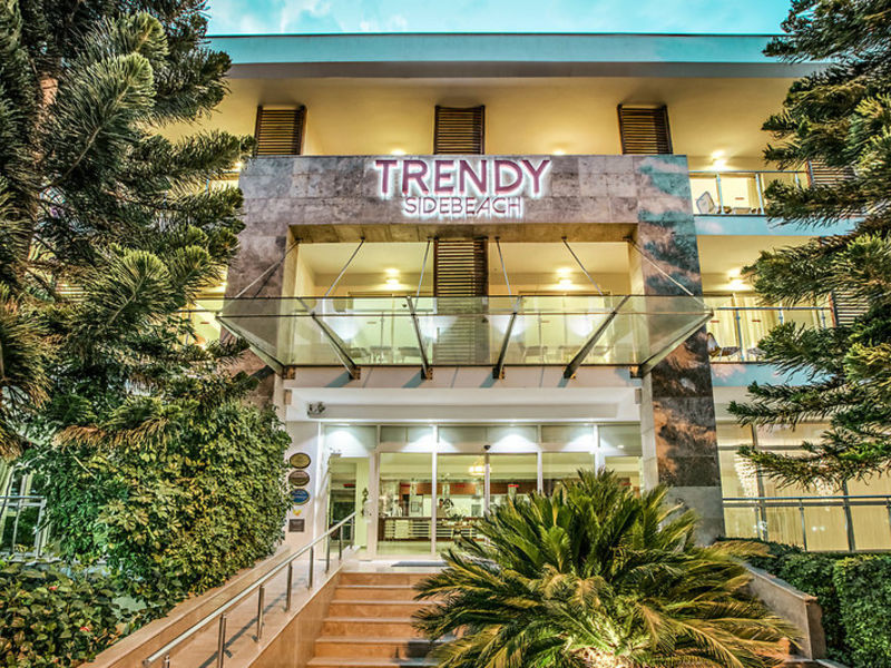 Trendy Hotel Side Beach