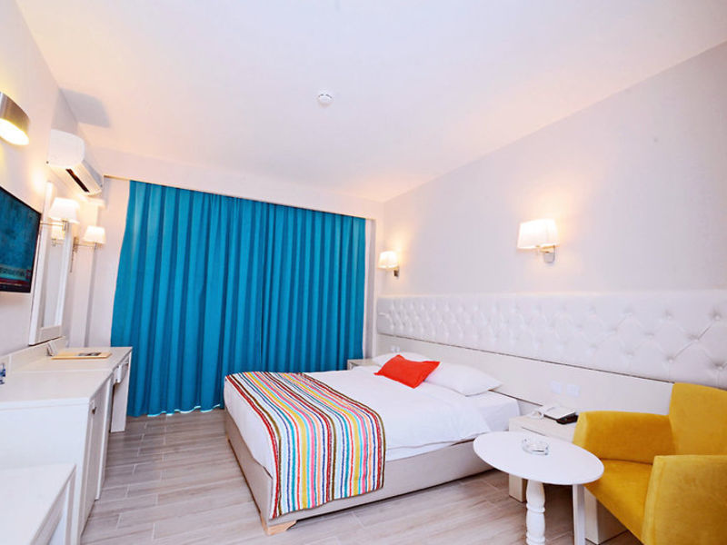 Tropical Beach Hotel