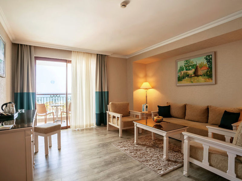 Turan Prince Residence, Haupt.