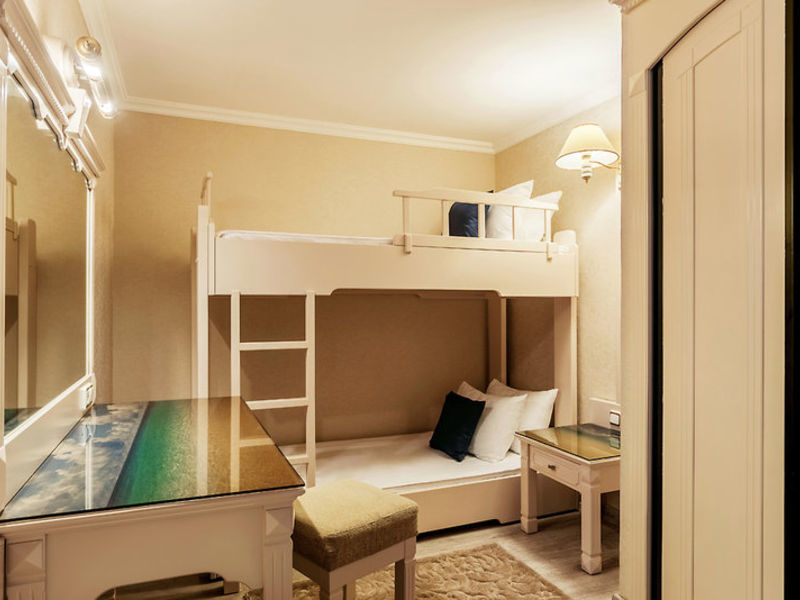 Turan Prince Residence, Haupt.
