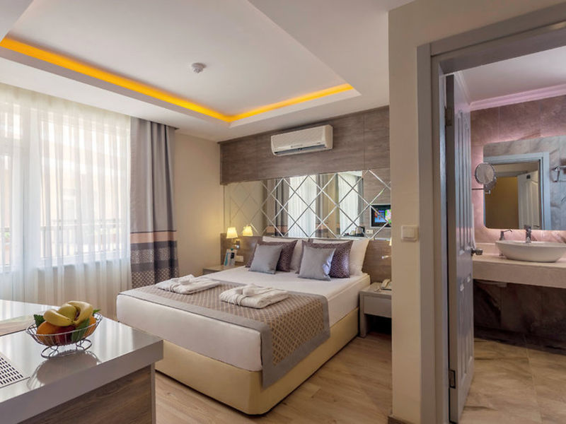 Turan Prince Residence, Haupt.