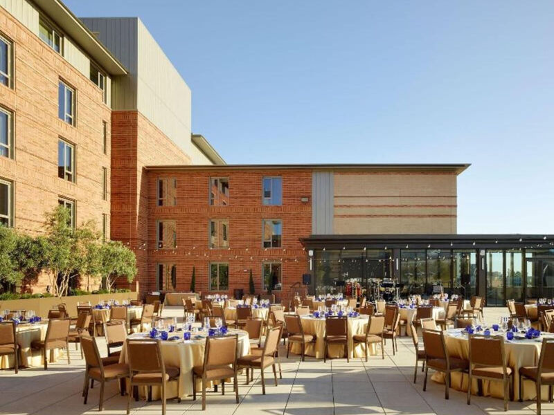 Ucla Meyer And Renee Luskin Conference Center