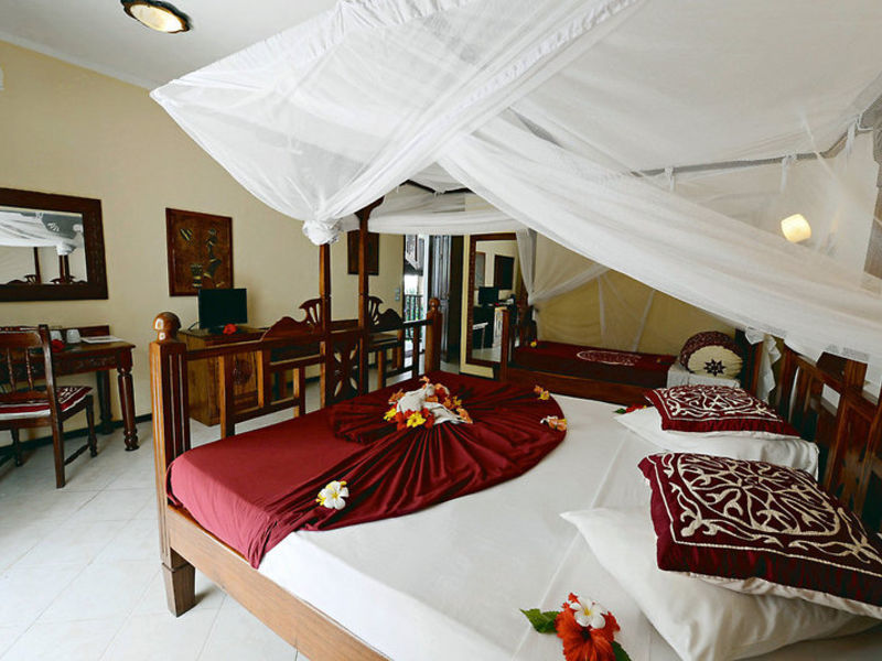 Uroa Bay Beach Resort