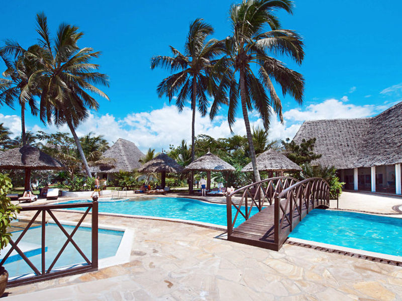 Uroa Bay Beach Resort