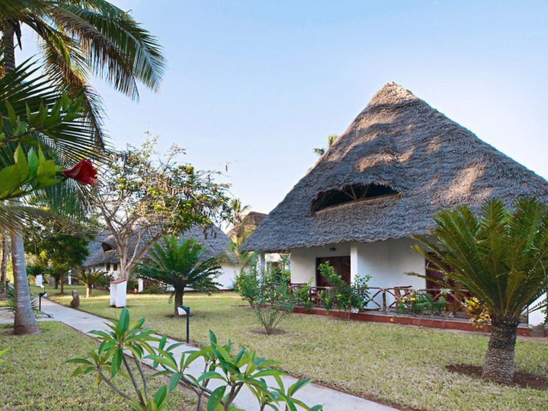 Uroa Bay Beach Resort