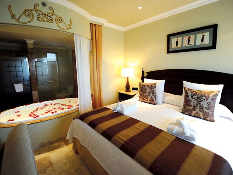 Valentin Imperial Maya