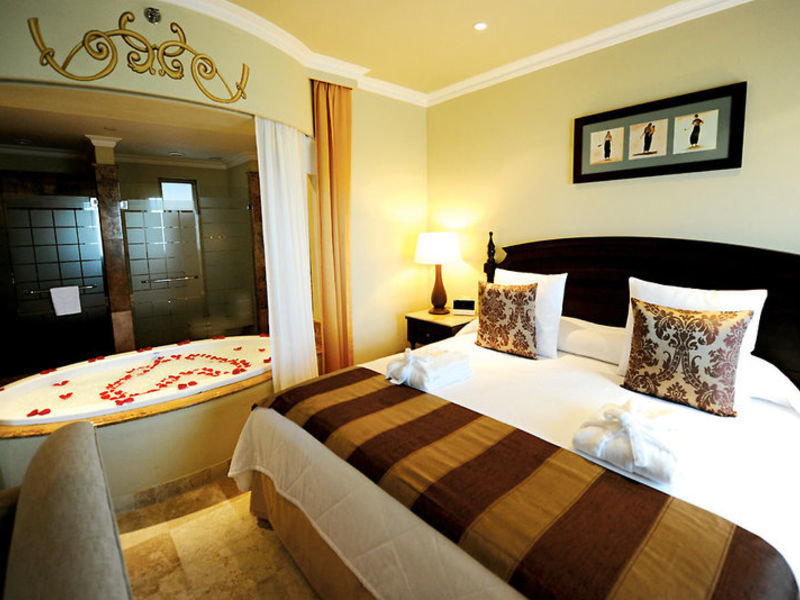 Valentin Imperial Maya