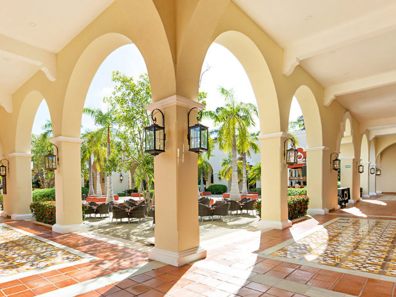 Valentin Imperial Maya