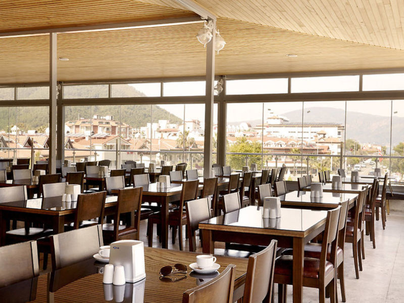 Vela Hotel