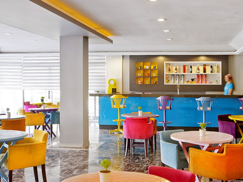 Vela Hotel
