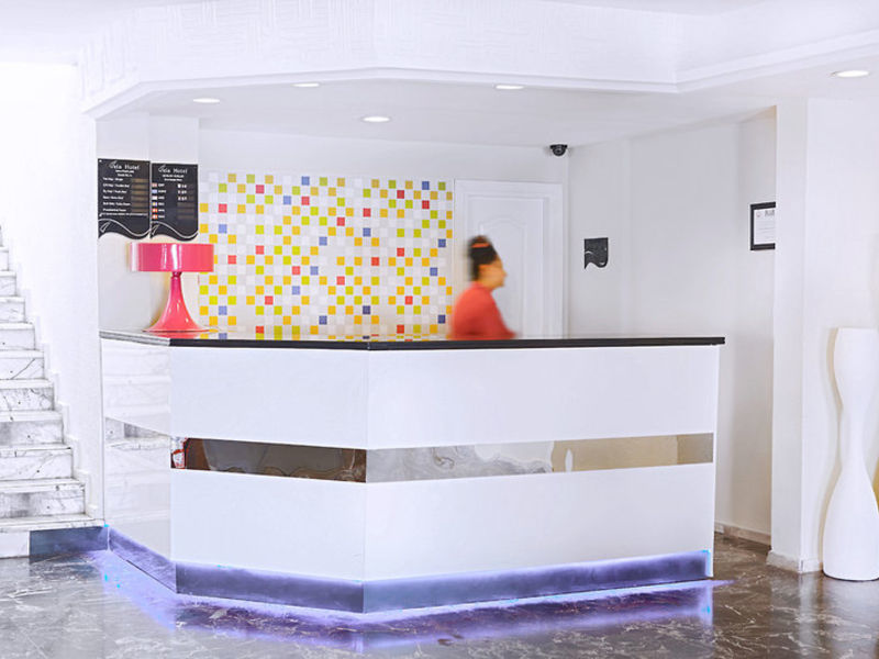 Vela Hotel