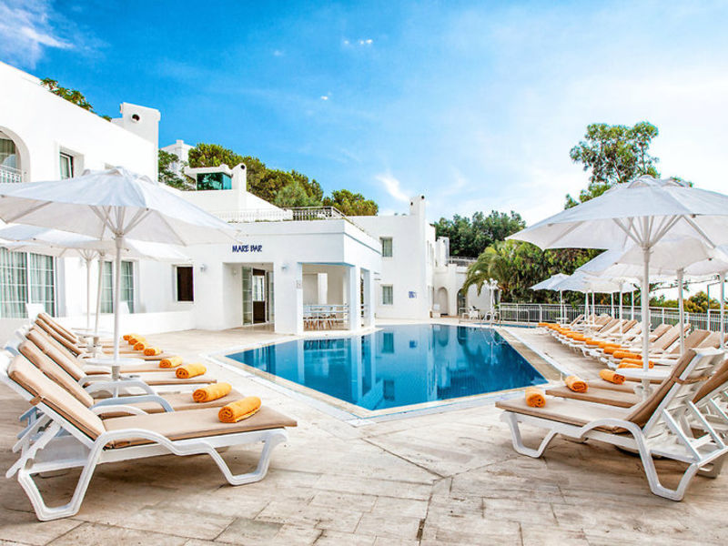 Vera Miramar Resort