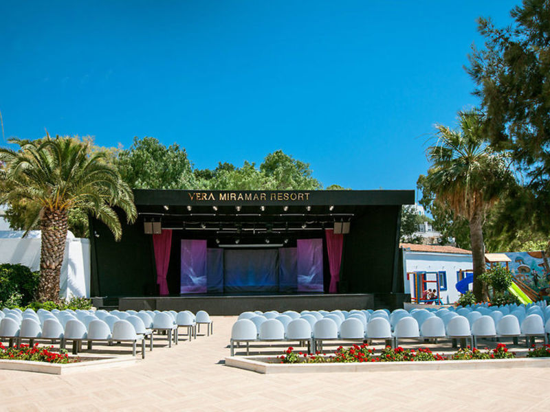 Vera Miramar Resort