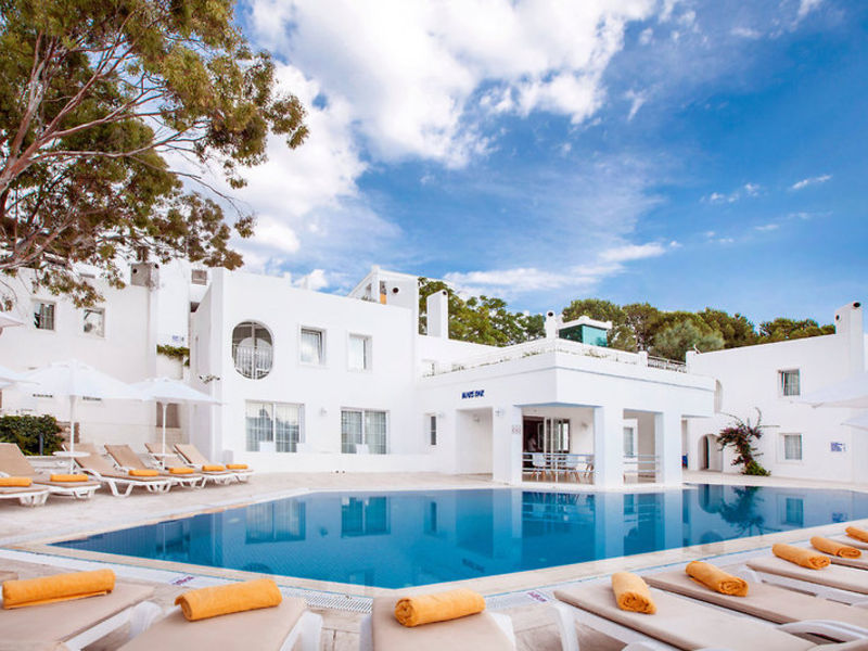 Vera Miramar Resort