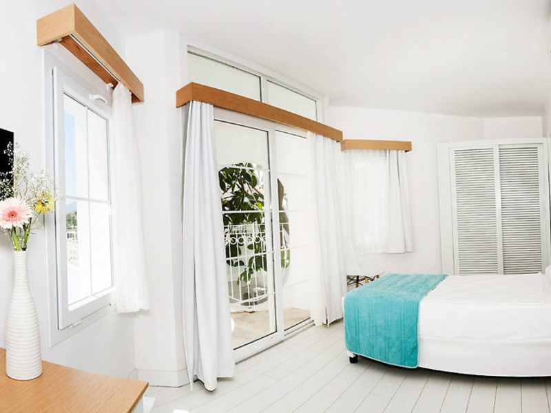 Vera Miramar Resort