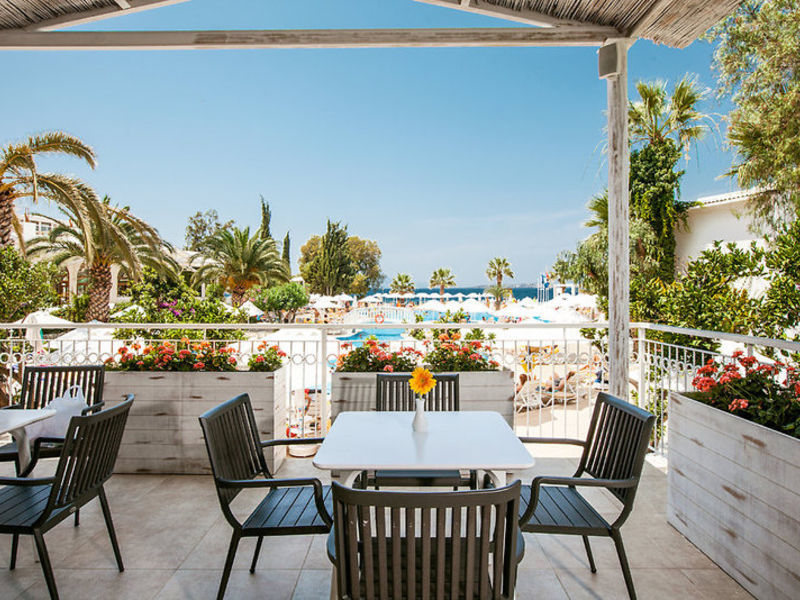 Vera Miramar Resort