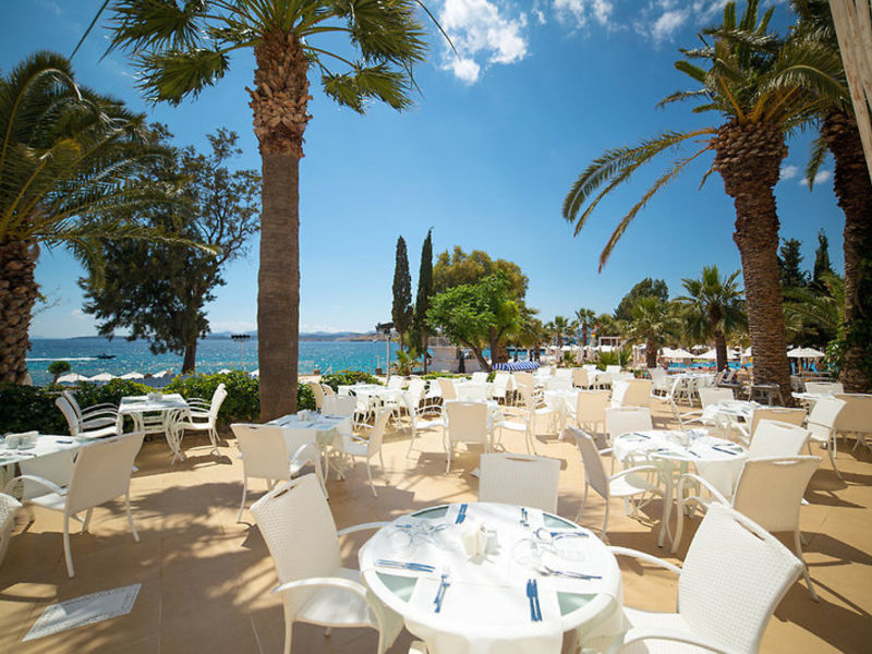Vera Miramar Resort
