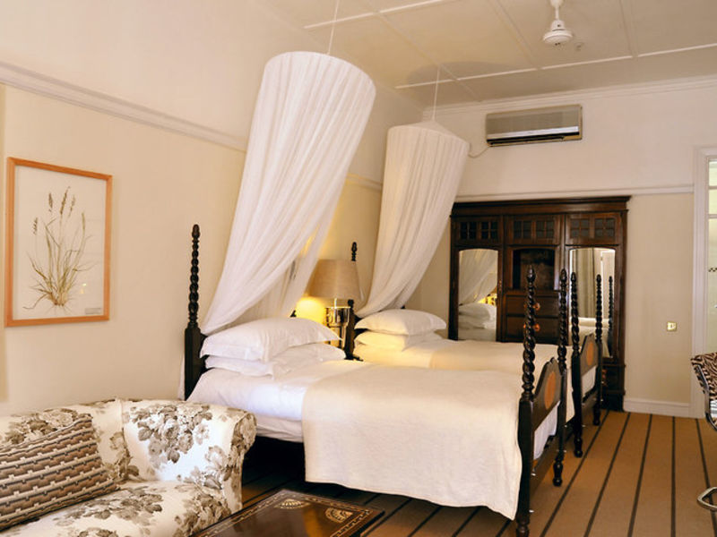 Victora Falls Hotel