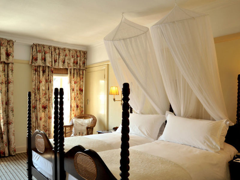 Victora Falls Hotel