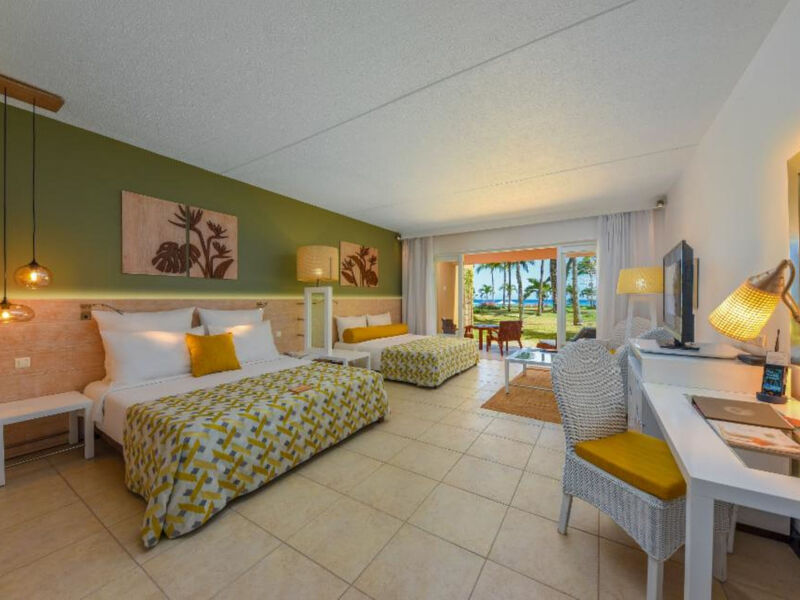 Victoria Beachcomber Resort &Amp; Spa