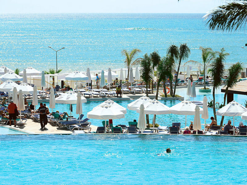 Vikingen Infinity Resort & Spa