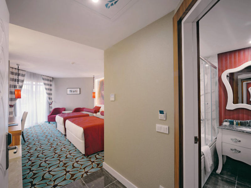 Vikingen Infinity Resort & Spa