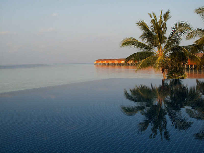 Vilamendhoo Island Resort