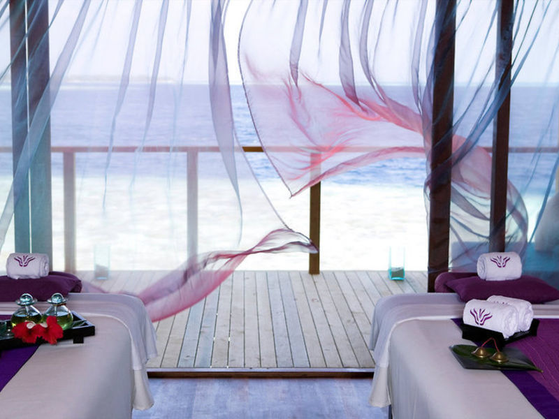 Vilamendhoo Island Resort