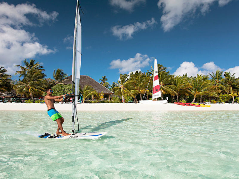 Vilamendhoo Island Resort & Spa
