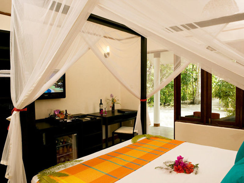 Vilamendhoo Island Resort & Spa