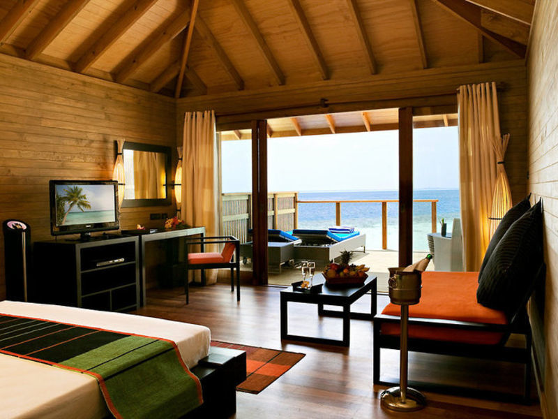 Vilamendhoo Island Resort & Spa