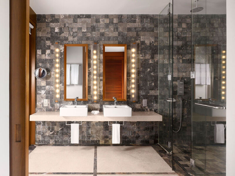 Villa Nautica Paradise Island