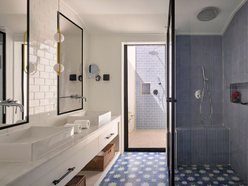 Villa Park Sun Island