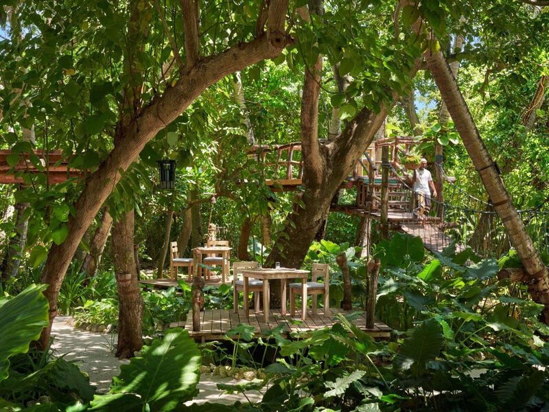 Villa Park Sun Island