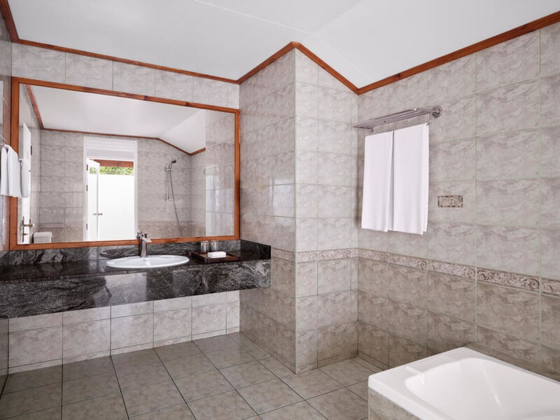 Villa Park Sun Island