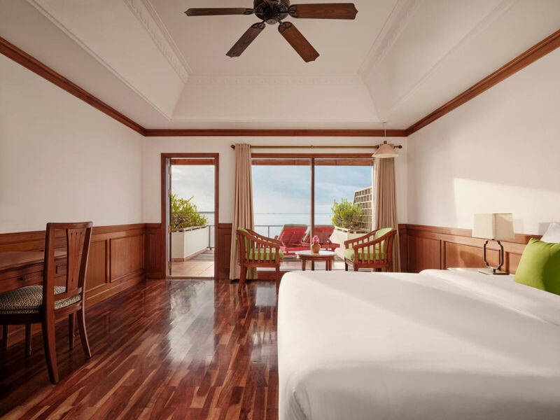 Villa Park Sun Island