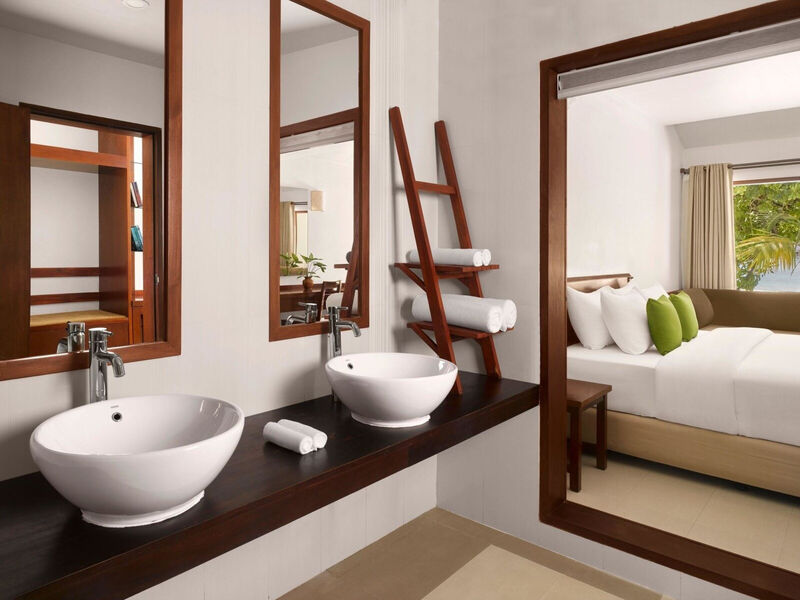 Villa Park Sun Island