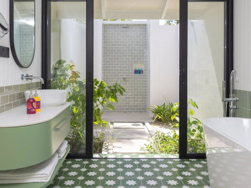 Villa Park Sun Island