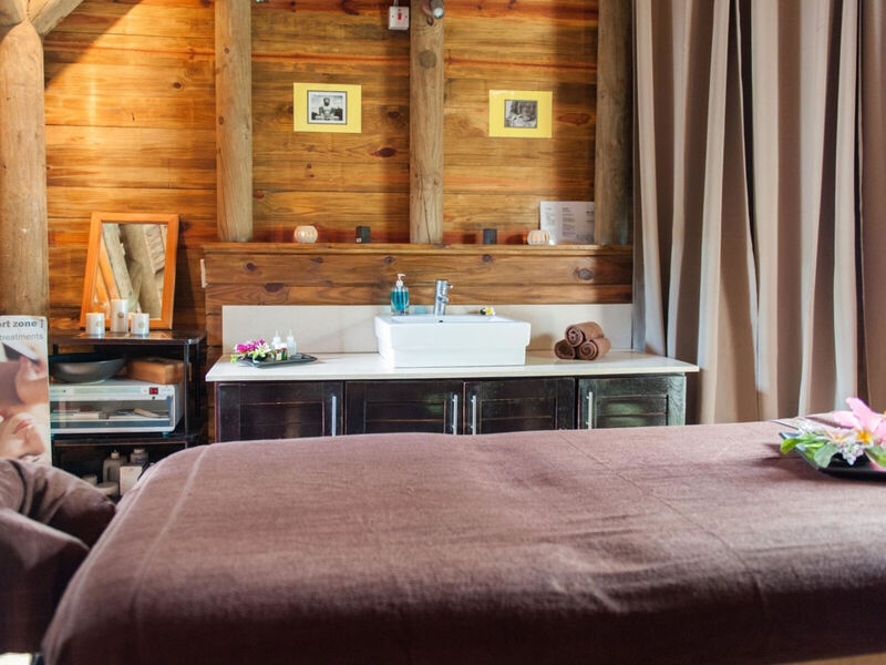 Villas Caroline Beach Hotel